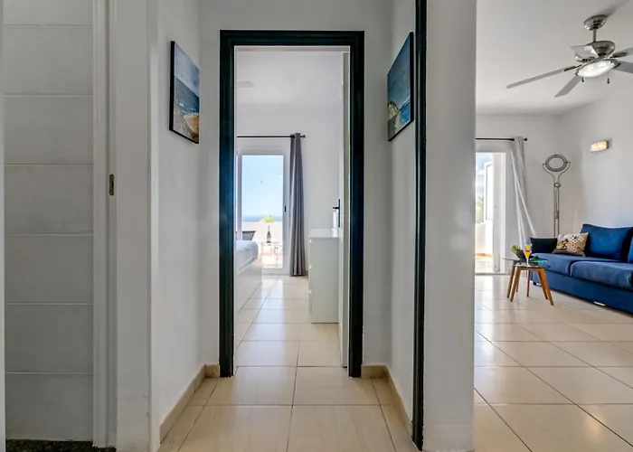 Sea View Panoramic Apartment *